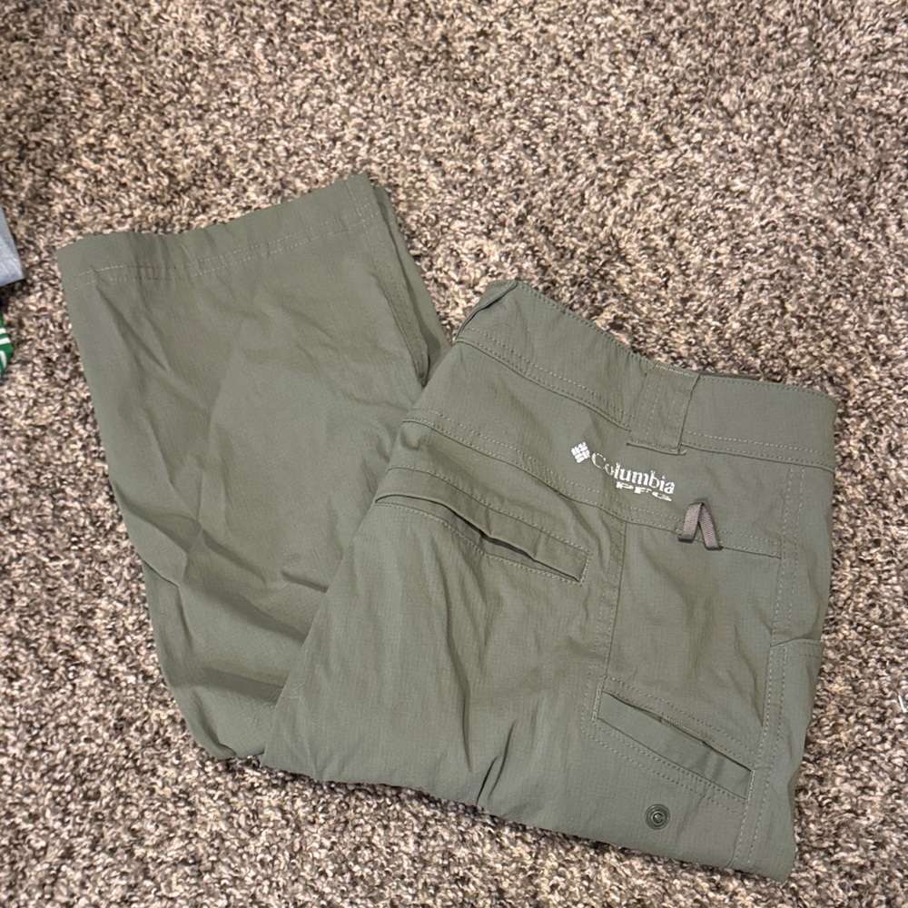 Columbia Men's Green Fishing Pants